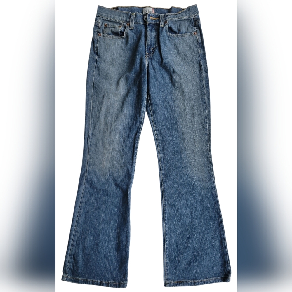 Levi’s Bootcut Jeans Size 4 Short Medium Wash